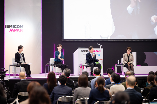 WOMEN in BUSINESS the FIRST