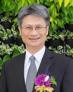 Chen-Kang Su
