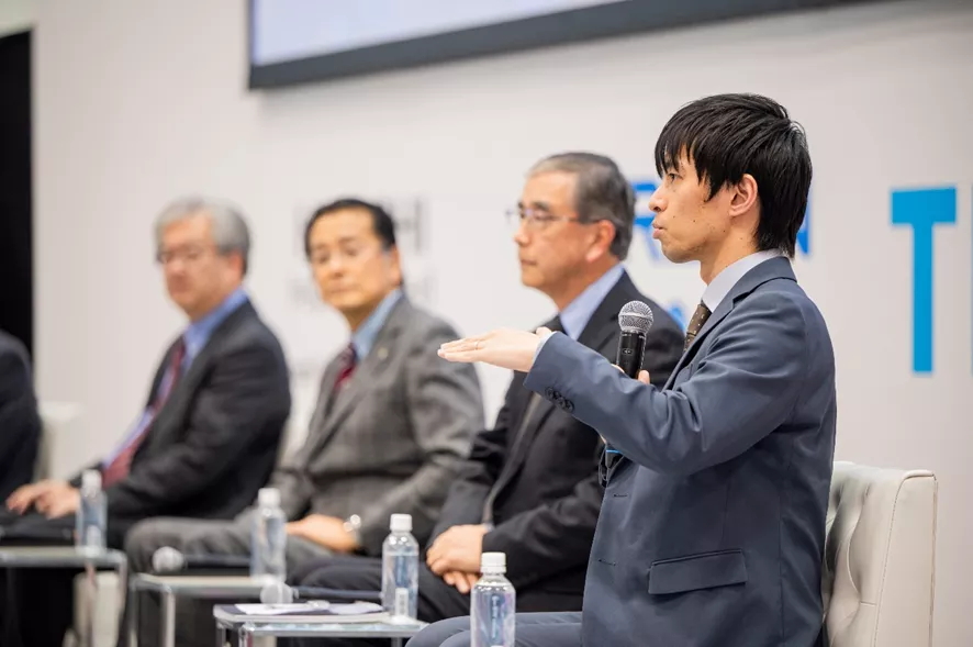 図4　前工程用の装置技術が後工程の領域で高い価値を持つ可能性を指摘する横浜国立大学の井上氏