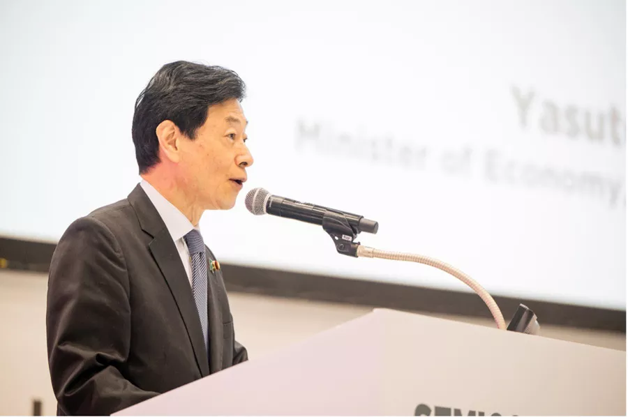 図2　政府による半導体政策の取り組みについて語る西村康稔経済産業大臣（当時）&nbsp;